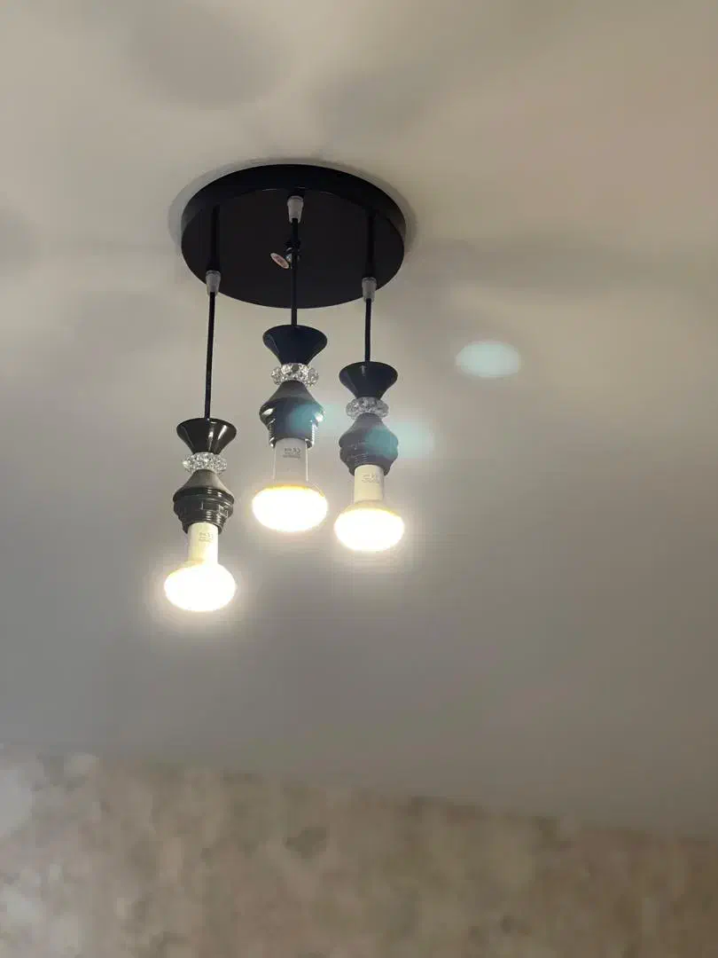 دو عدد لوستر سالم و زیبا|لوستر و چراغ آویز|همدان, |دیوار