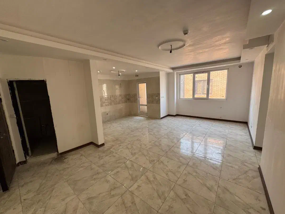 ۷۵ متر ۲خواب(نوساز + فول امکانات با بالکن )|فروش آپارتمان|تهران, بلورسازی|دیوار