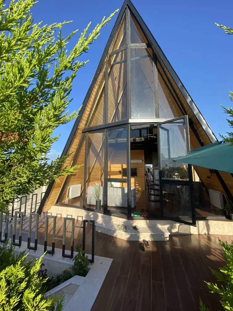 اجاره کلبه سوییسی استخر فوتبال دستی باربیکیو|اجارهٔ کوتاه‌مدت ویلا و باغ|رشت, جماران|دیوار