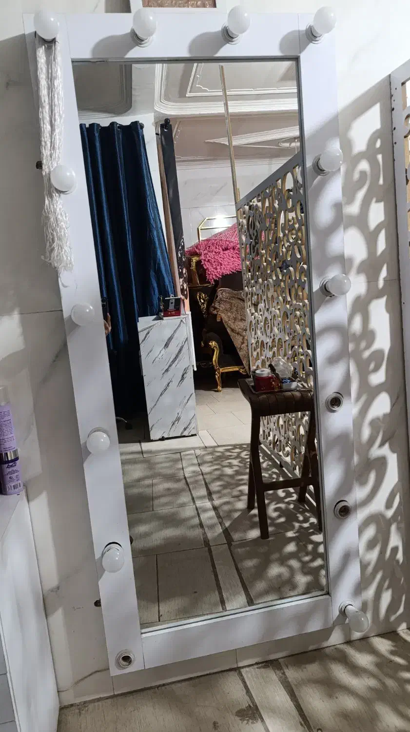 آینه|آینه|بهارستان, |دیوار