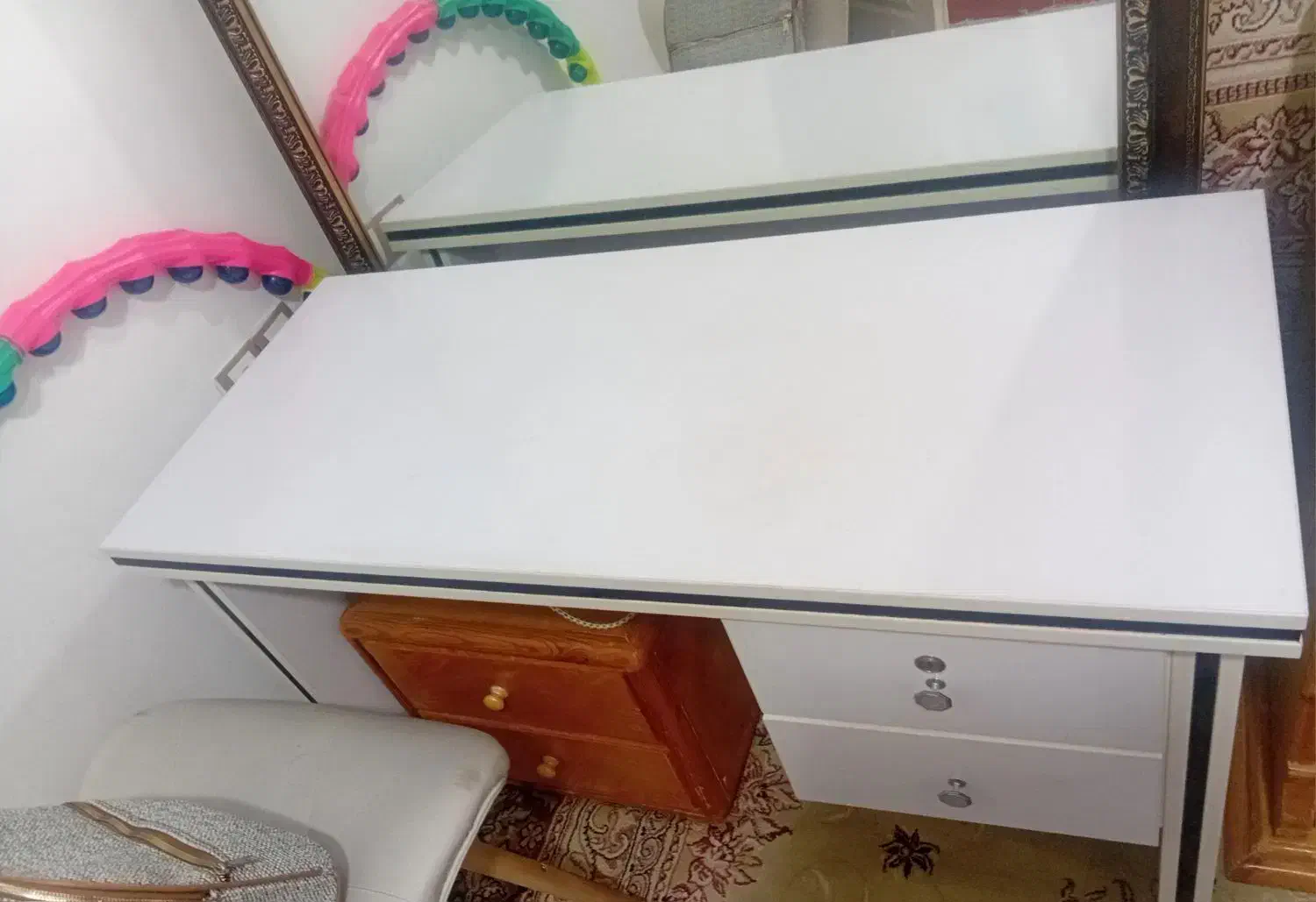 میز ناخن نو و سالم|آرایشگاه و سالنهای زیبایی|بابل, |دیوار