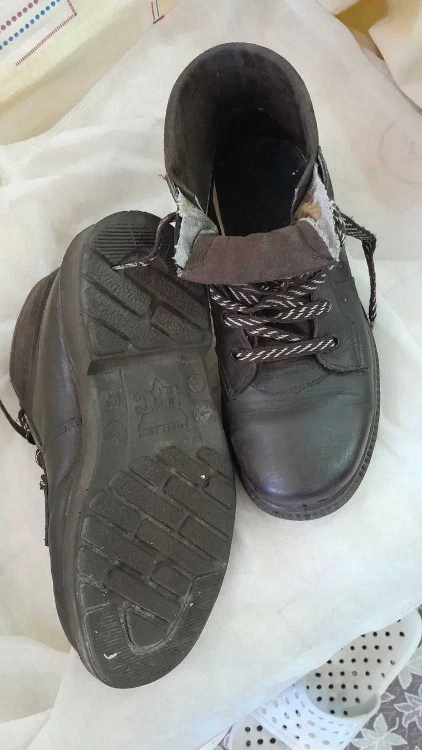 کفش( نیم بوت)|کیف، کفش، کمربند|تهران, بروجردی|دیوار