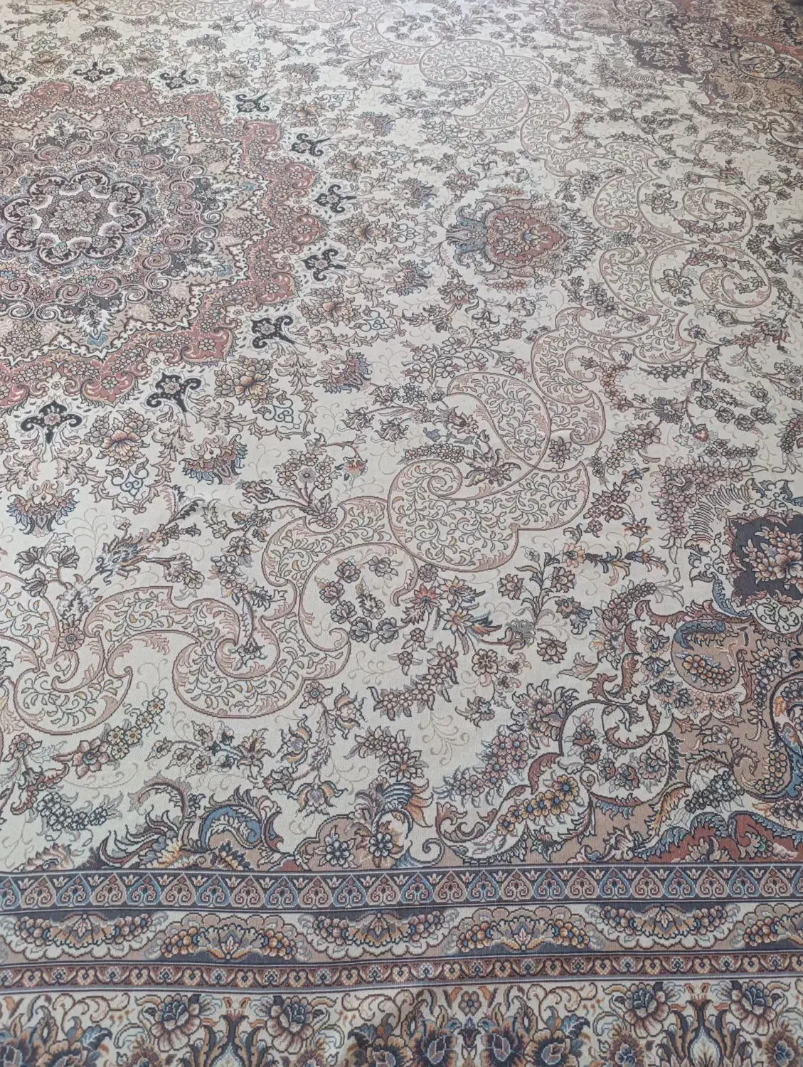 کاور و روکش مخمل قالی3*4|روفرشی|کرمان, |دیوار