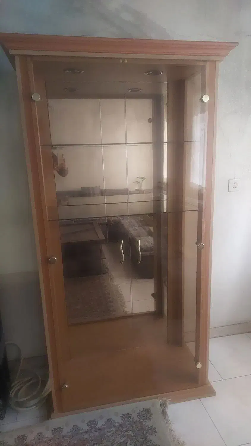 ویترین یا بوفه ام دی اف|مبلمان خانگی و میز عسلی|تهران, علم و صنعت|دیوار