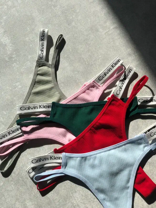 شورت بکلس کبریتی کلوین کلاین|لباس|شیراز, کوشک میدان|دیوار