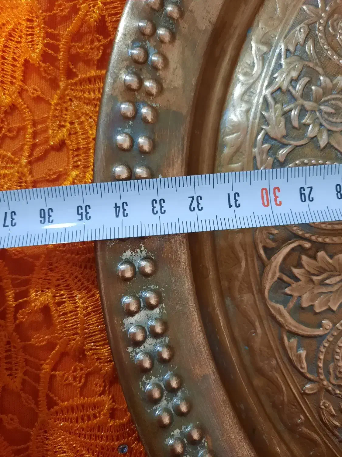 سینی مسی عتیقه قدیمی قلم برجسته یلدایی یلدا|کلکسیون اشیاء عتیقه|ارومیه, |دیوار