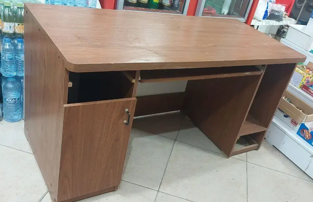 میز|میز تحریر و کامپیوتر|تبریز, |دیوار