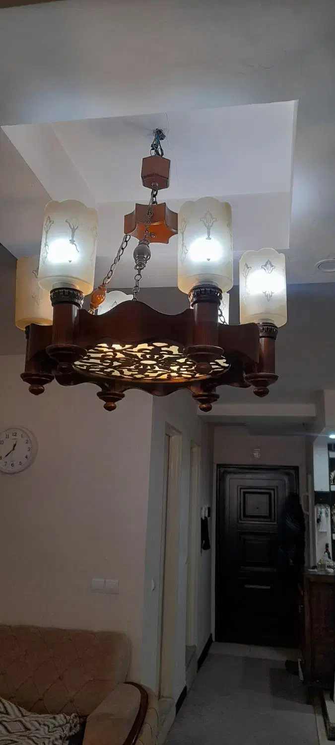 لوستر و میز تلویزیون وجاکفشی|میز تلویزیون|شریفآباد, |دیوار