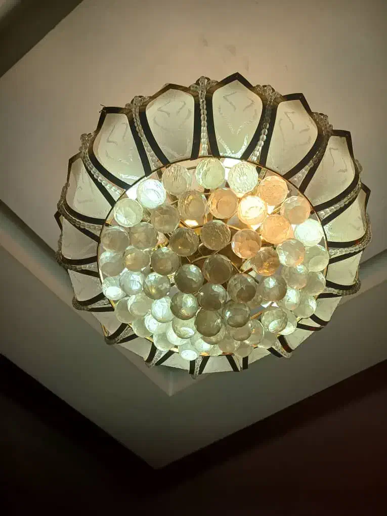 لوستر خورشیدی بزرگ|لوستر و چراغ آویز|تهران, دستغیب|دیوار