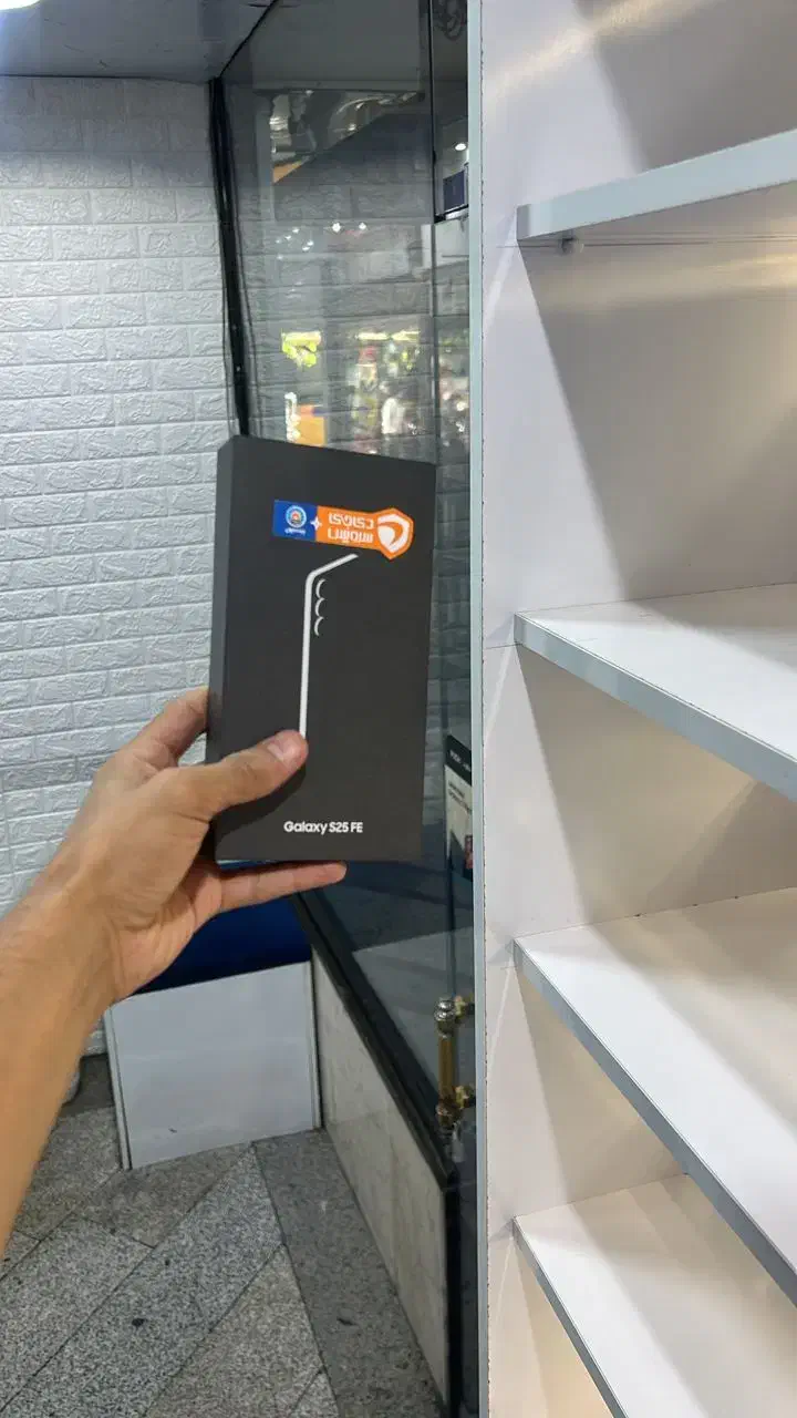 samsungسامسونگ s24Fe256آکبند با گارانتی پک اصلی|موبایل|تهران, جمهوری|دیوار