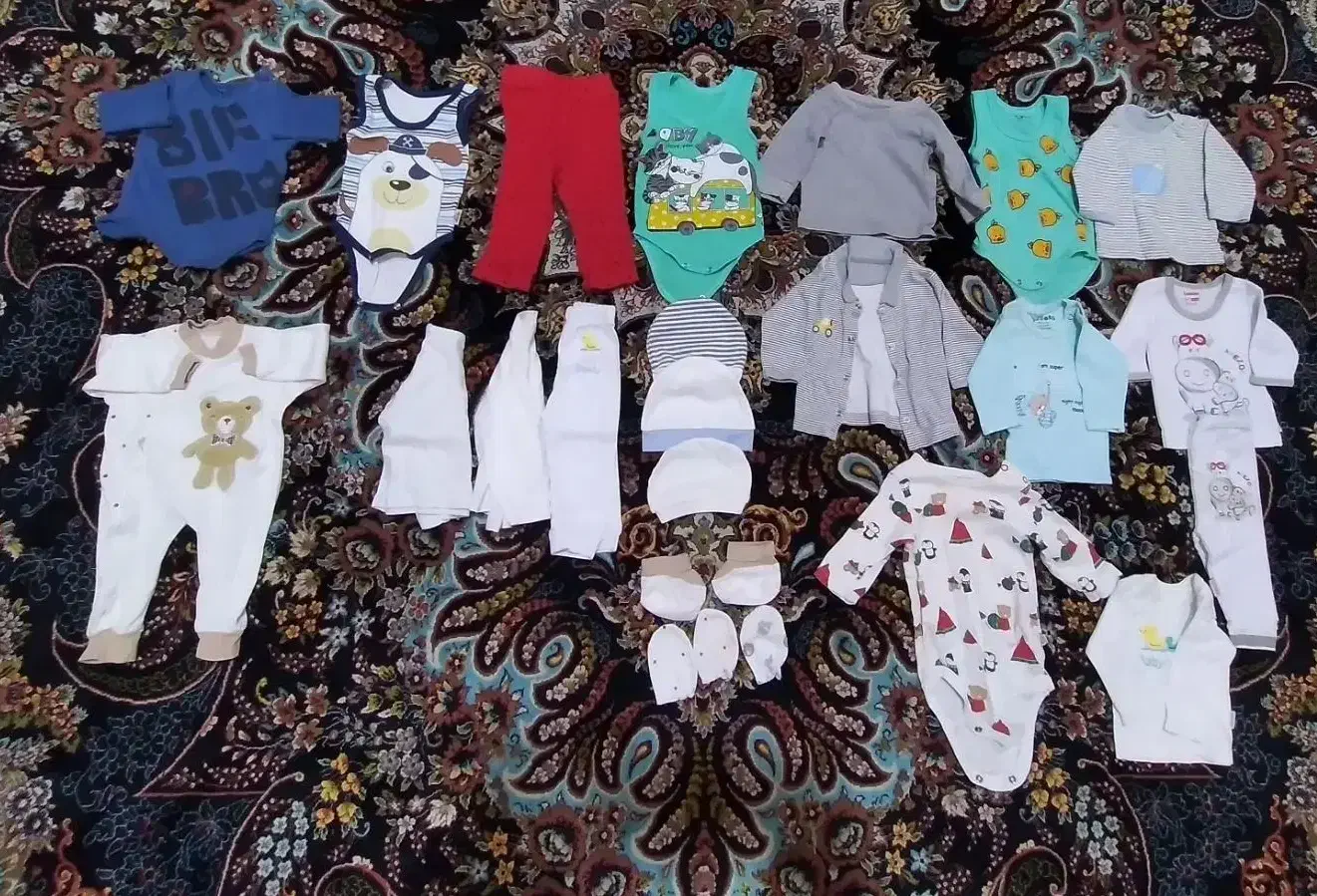 لباس های نوزادی|کفش و لباس بچه|رشت, کوی غلام نیا|دیوار