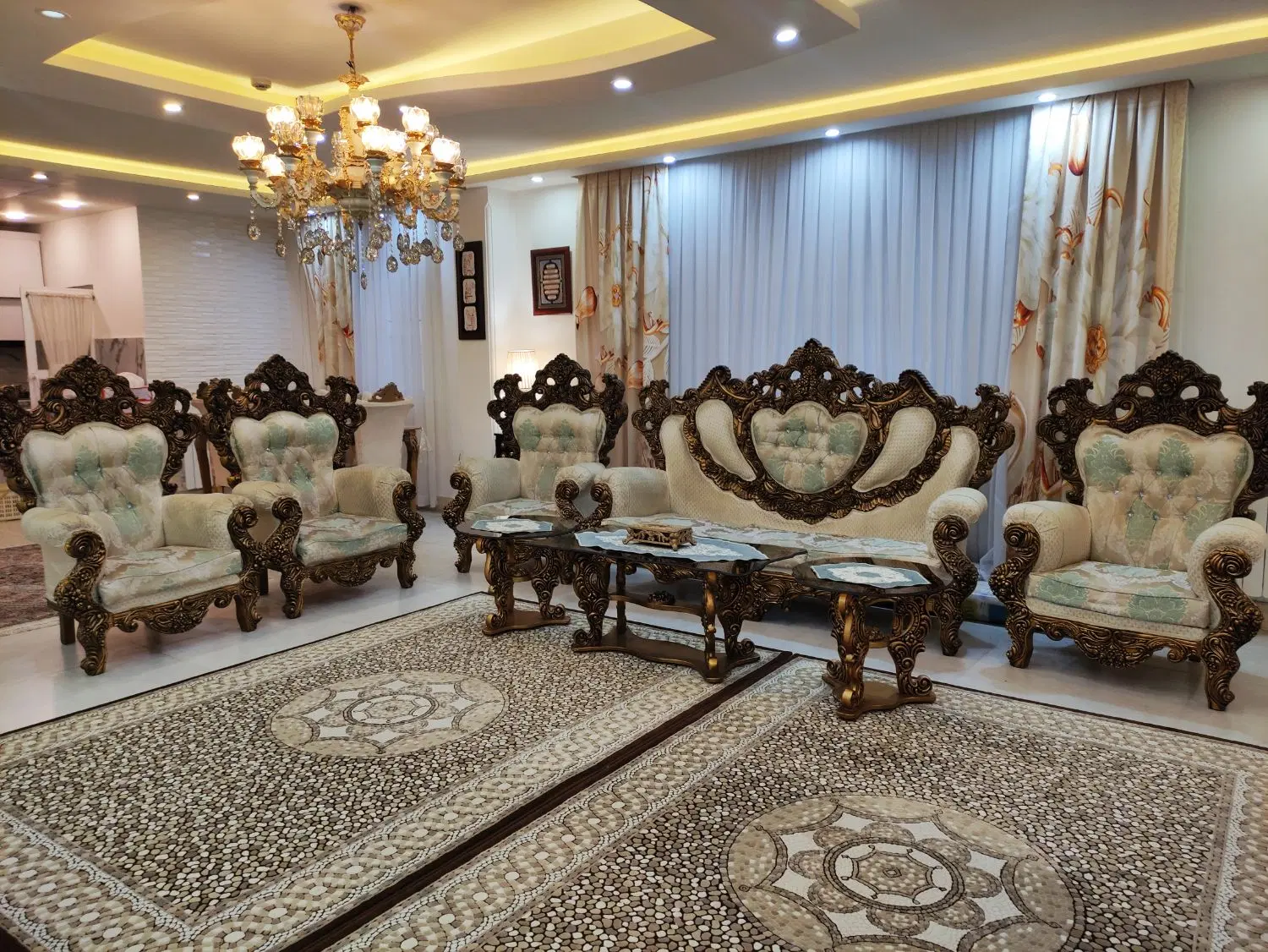 مبل|مبلمان خانگی و میز عسلی|رشت, کوی جام جم|دیوار