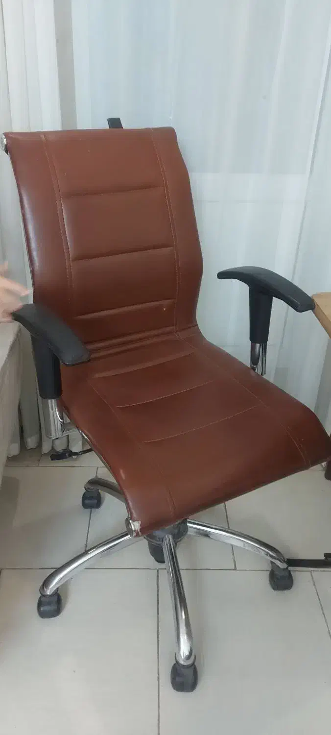 صندلی چرخدار|صندلی و نیمکت|هشتگرد, شهرک آپادانا|دیوار