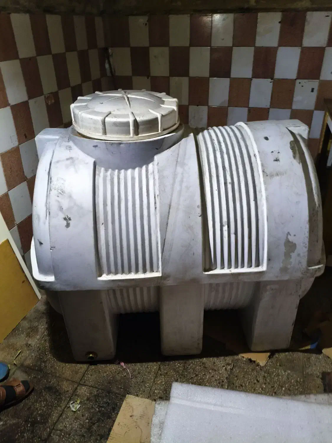 فروش مخزن آب هشتصدلیتری|مصالح و تجهیزات ساختمان|قرچک, شهرک الحدید|دیوار