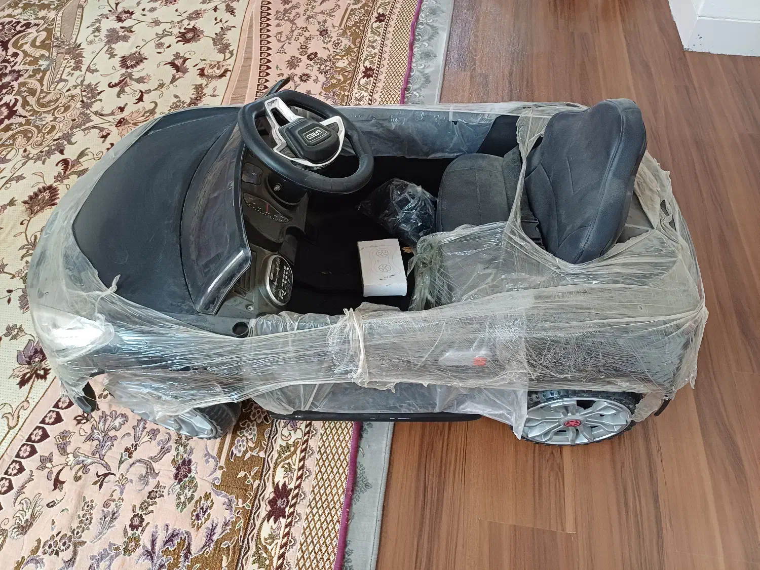 ماشین شارژی|اسباب‌بازی بچه|شاهین‌شهر, طالقانی|دیوار