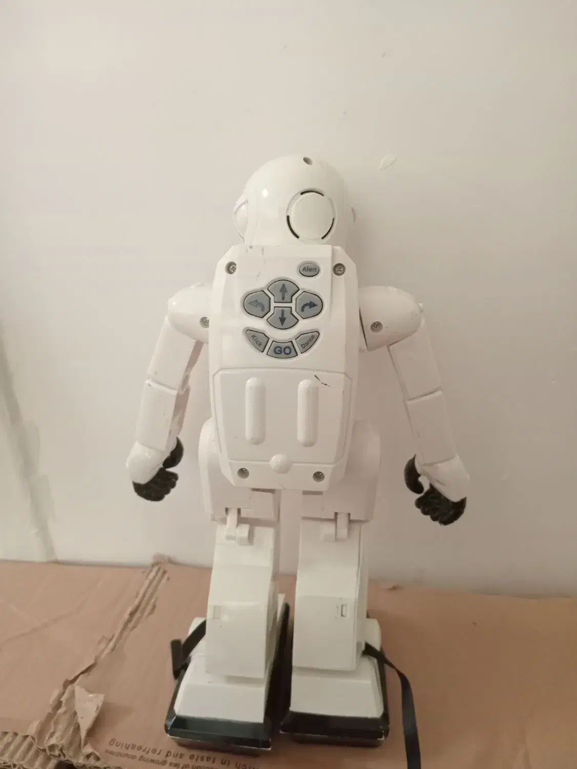 ربات اسباب بازی درحدنو بدون کنترل. باطری میخوره|اسباببازی|رفسنجان, |دیوار