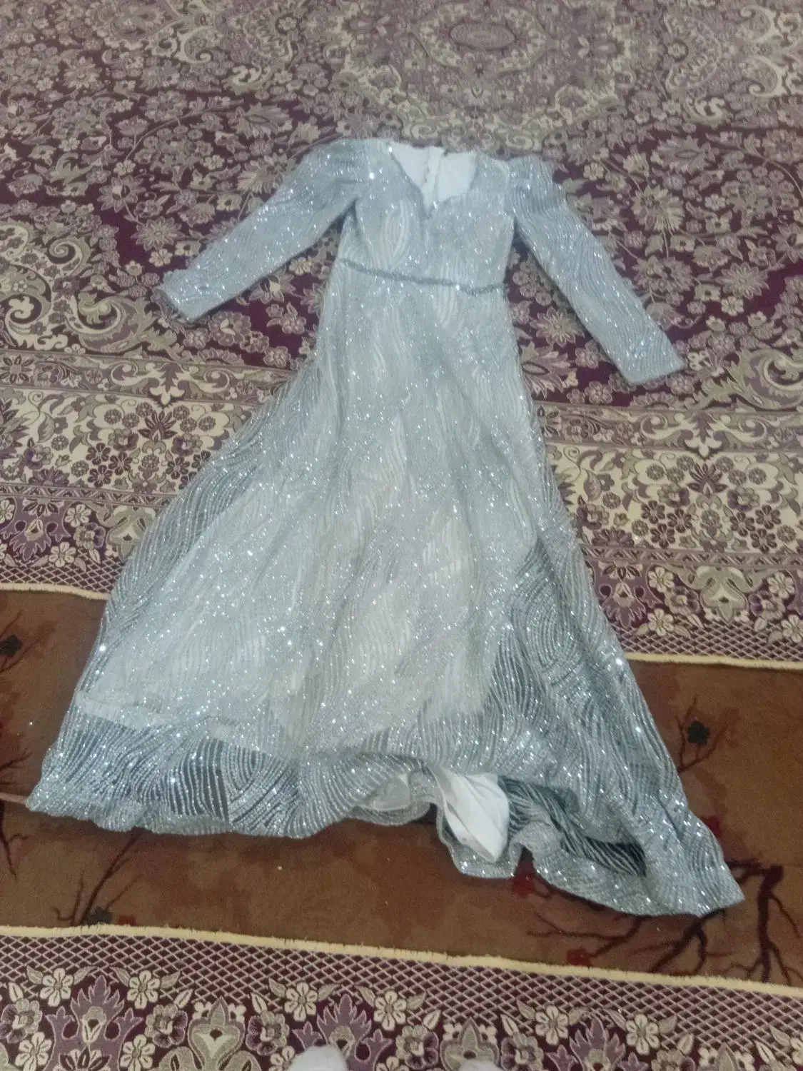 لباس مجلسی|لباس|کشکسرای, |دیوار