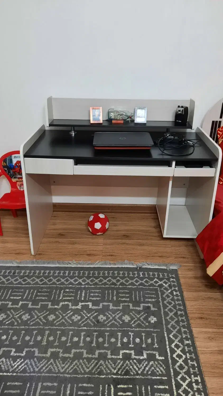 میز تحریر|میز تحریر و کامپیوتر|ساوه, |دیوار