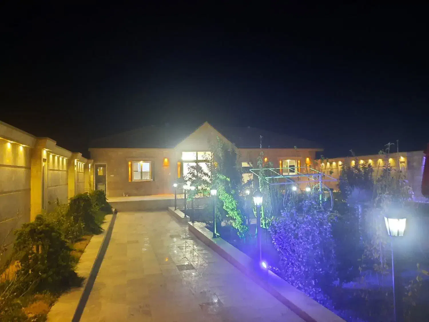 باغ نقلی و شیک با مجوزات کامل تاپ لوکیشن منشیان|فروش خانه و ویلا|اصفهان, براآن شمالی|دیوار