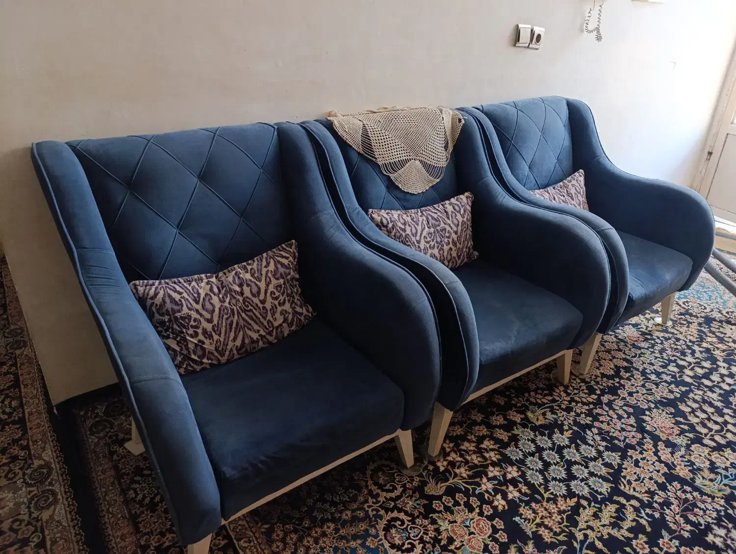 مبل چهار نفره راحتی|مبلمان خانگی و میز عسلی|شیراز, صاحب الزمان|دیوار