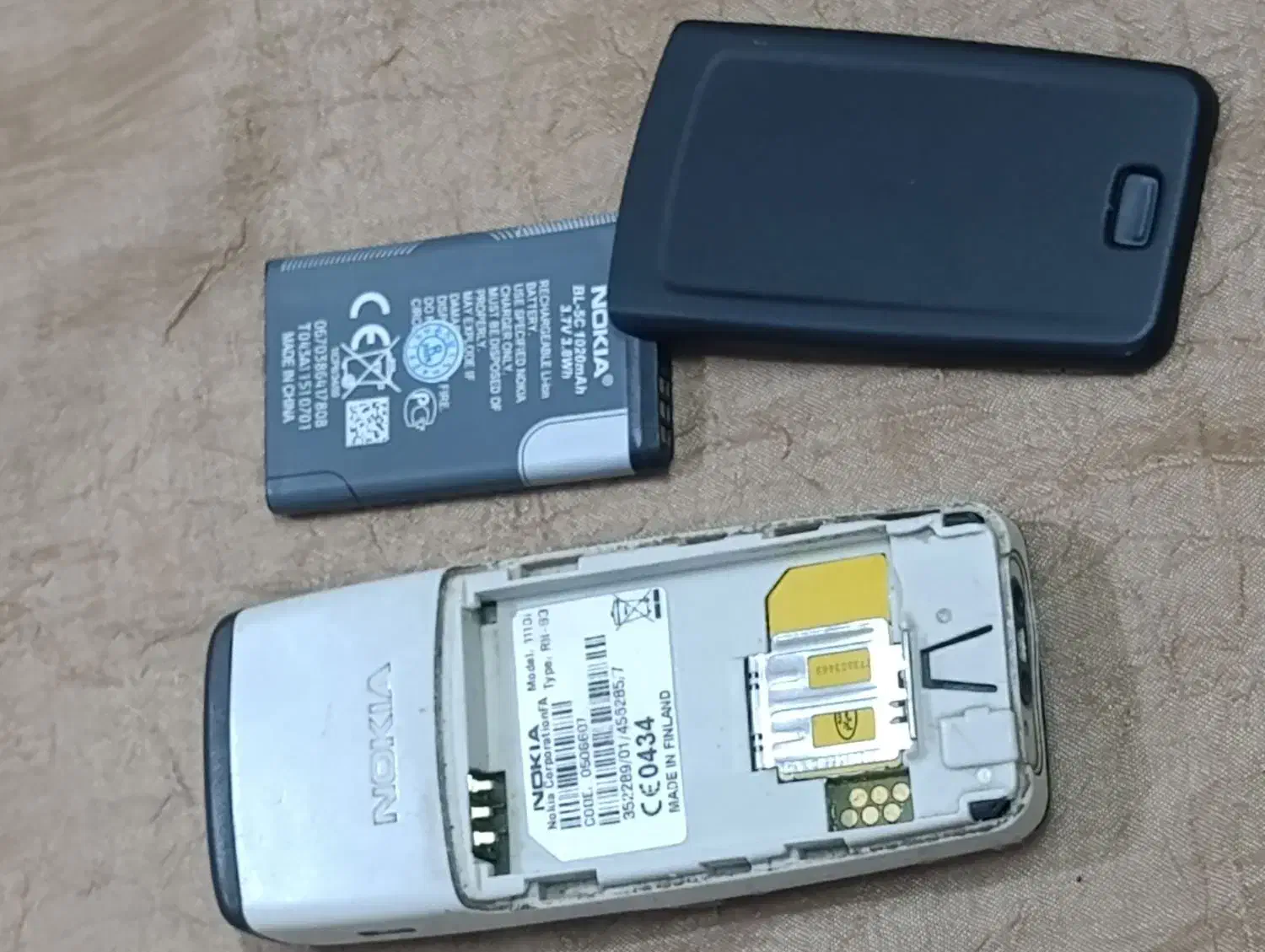 گوشی نوکیا ۱۱۰۰قدیمی سالم|موبایل|فردوس (خراسان), |دیوار