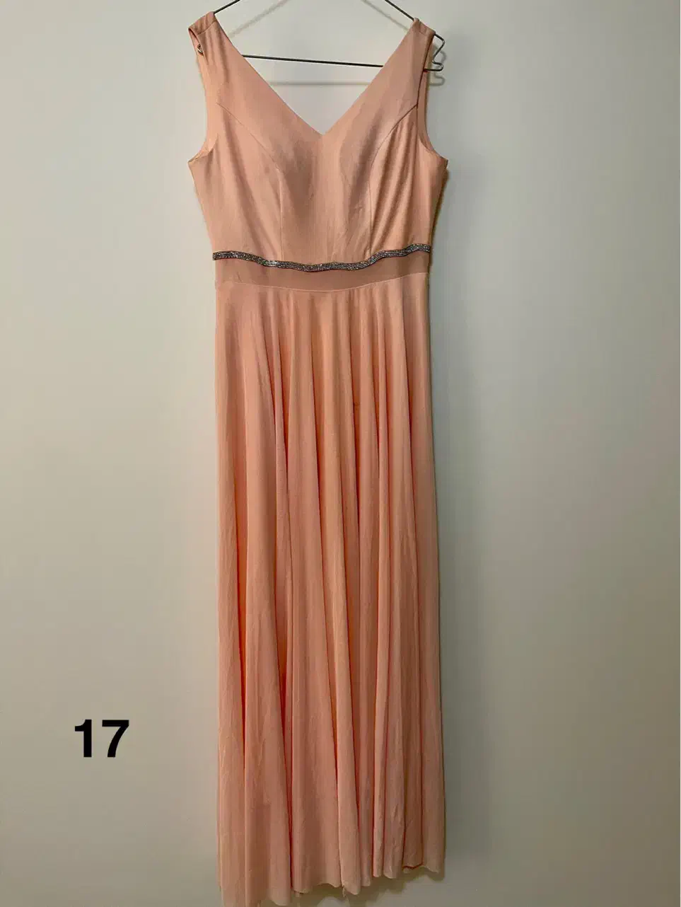 فروش لباس مجلسی نو و در حد نو|لباس|شیراز, چنچنه|دیوار