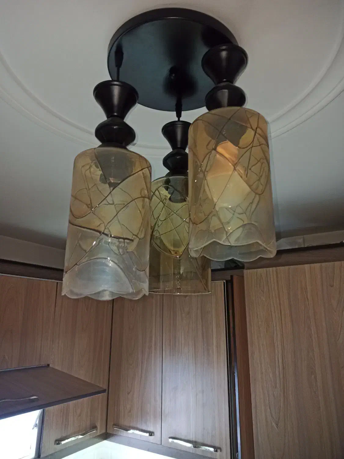 لوستر سه حبابه|لوستر و چراغ آویز|همدان, |دیوار