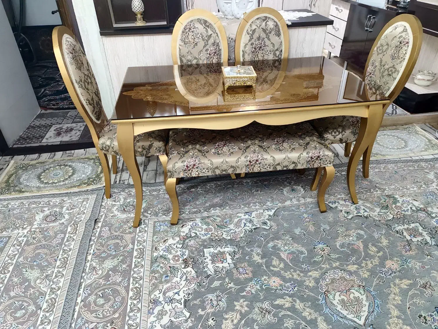 صنایع چوبی و مبل و میز نهارخوری|مبلمان خانگی و میز عسلی|سراب, |دیوار