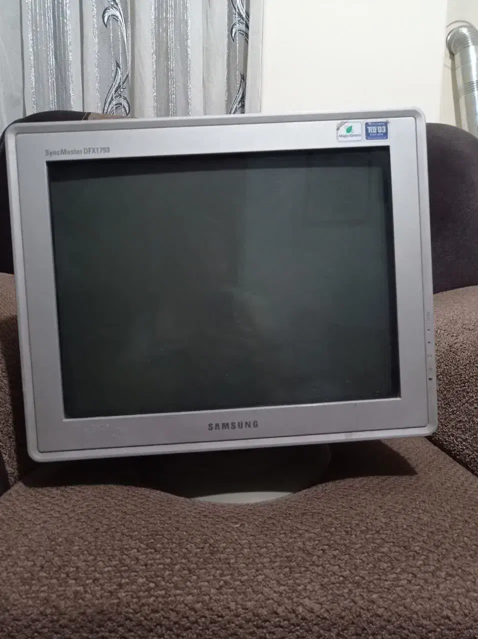 مانیتور ۱۷ اینچ سامسونگ|قطعات و لوازم جانبی رایانه|اصفهان, دوطفلان|دیوار