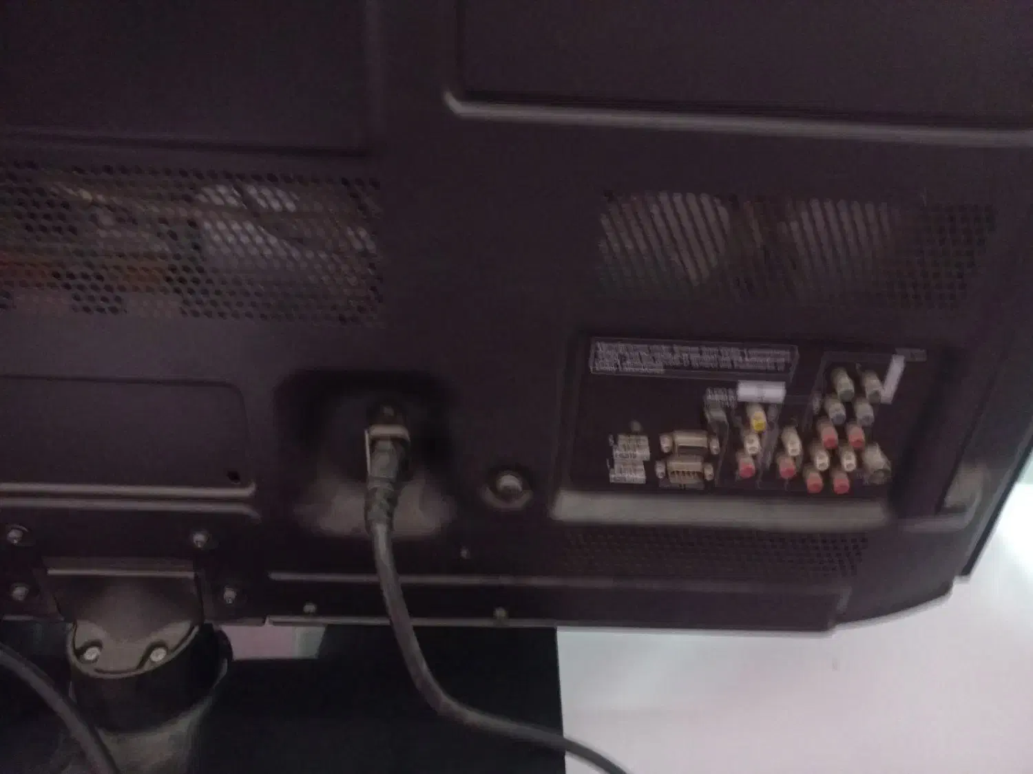 تلوزیون ۴۲اینچ|تلویزیون و پروژکتور|شاهینشهر, نبوت|دیوار