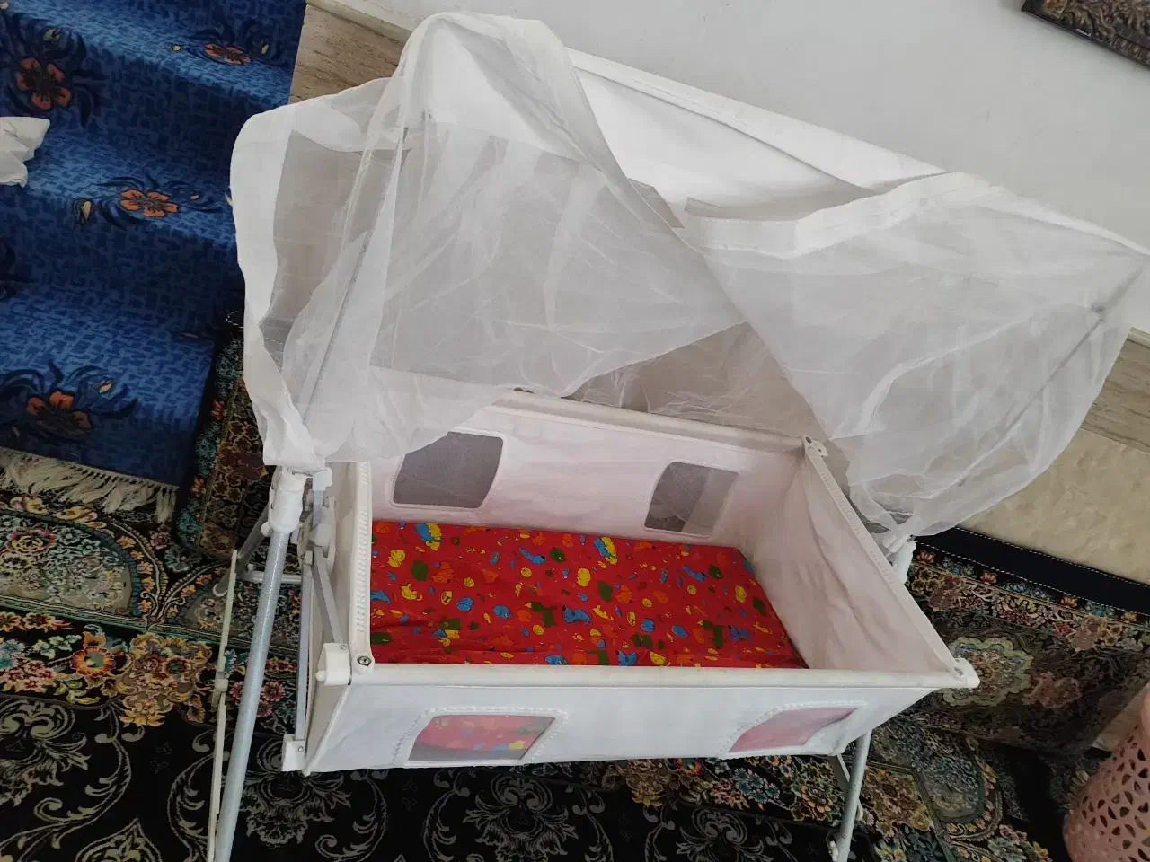 گهواره|تخت و صندلی بچه|قم, قم نو|دیوار