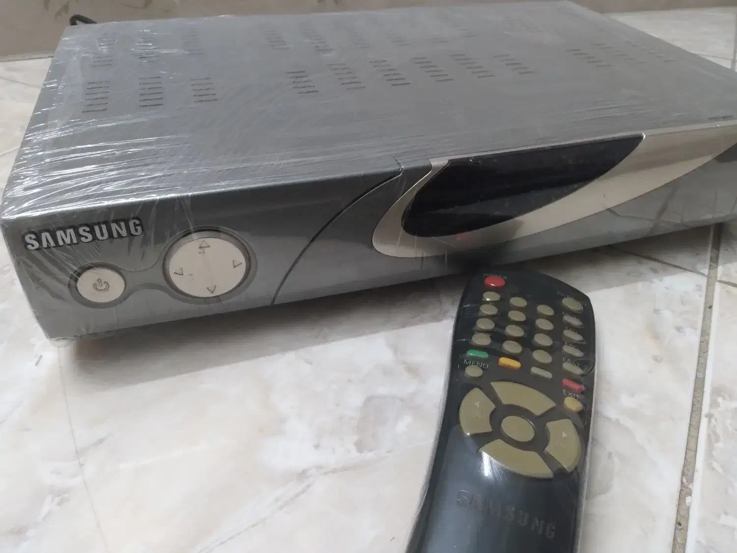 گیرنده دیجیتال سامسونگ اصلی عتیقه کولکسیونی|پخشکننده DVD و ویدیو|تهران, شهرک ولیعصر جنوبی|دیوار