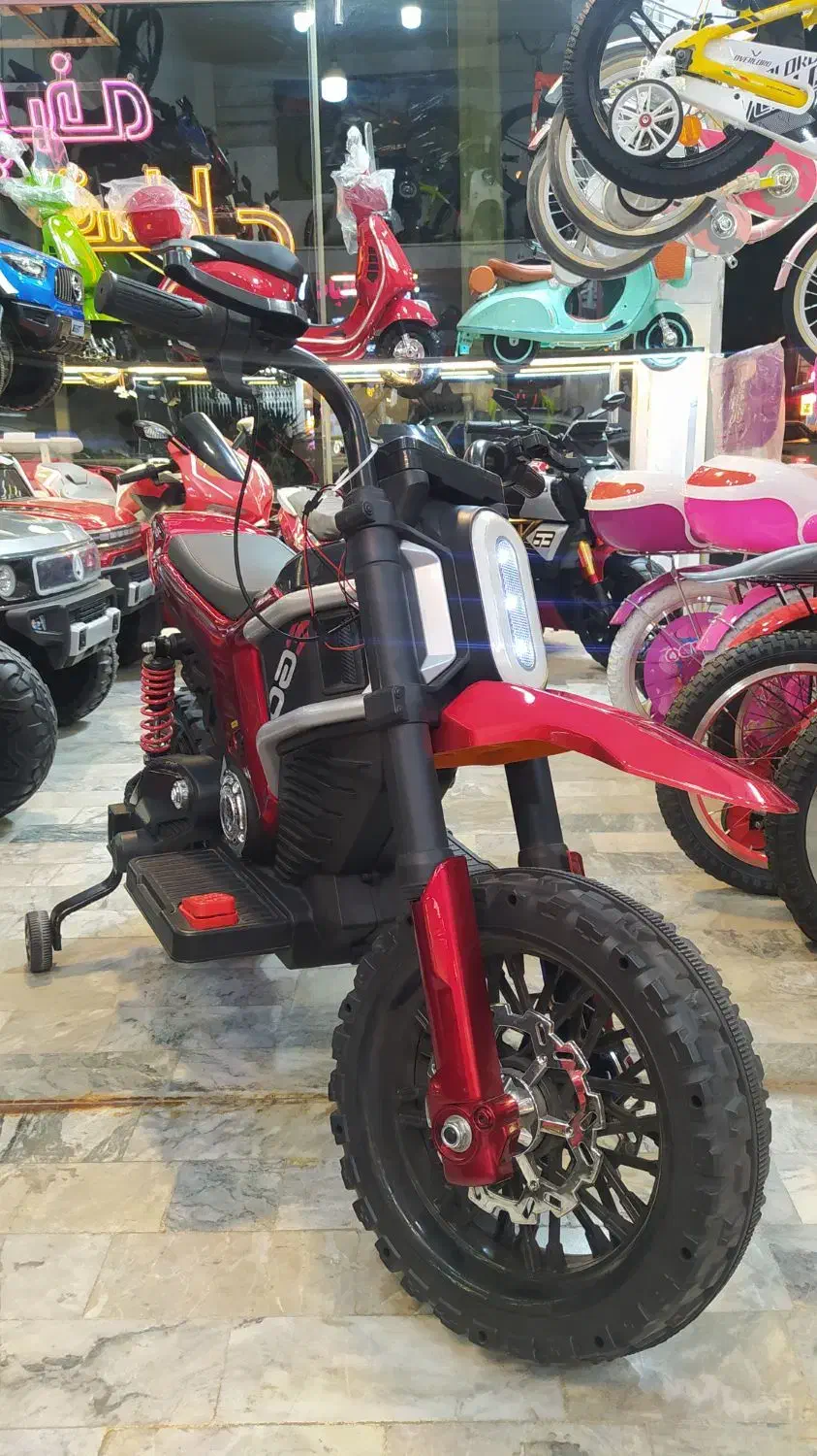 موتور شارژی طرح تریل سایز بزرگ|اسباببازی بچه|قم, وادی السلام|دیوار