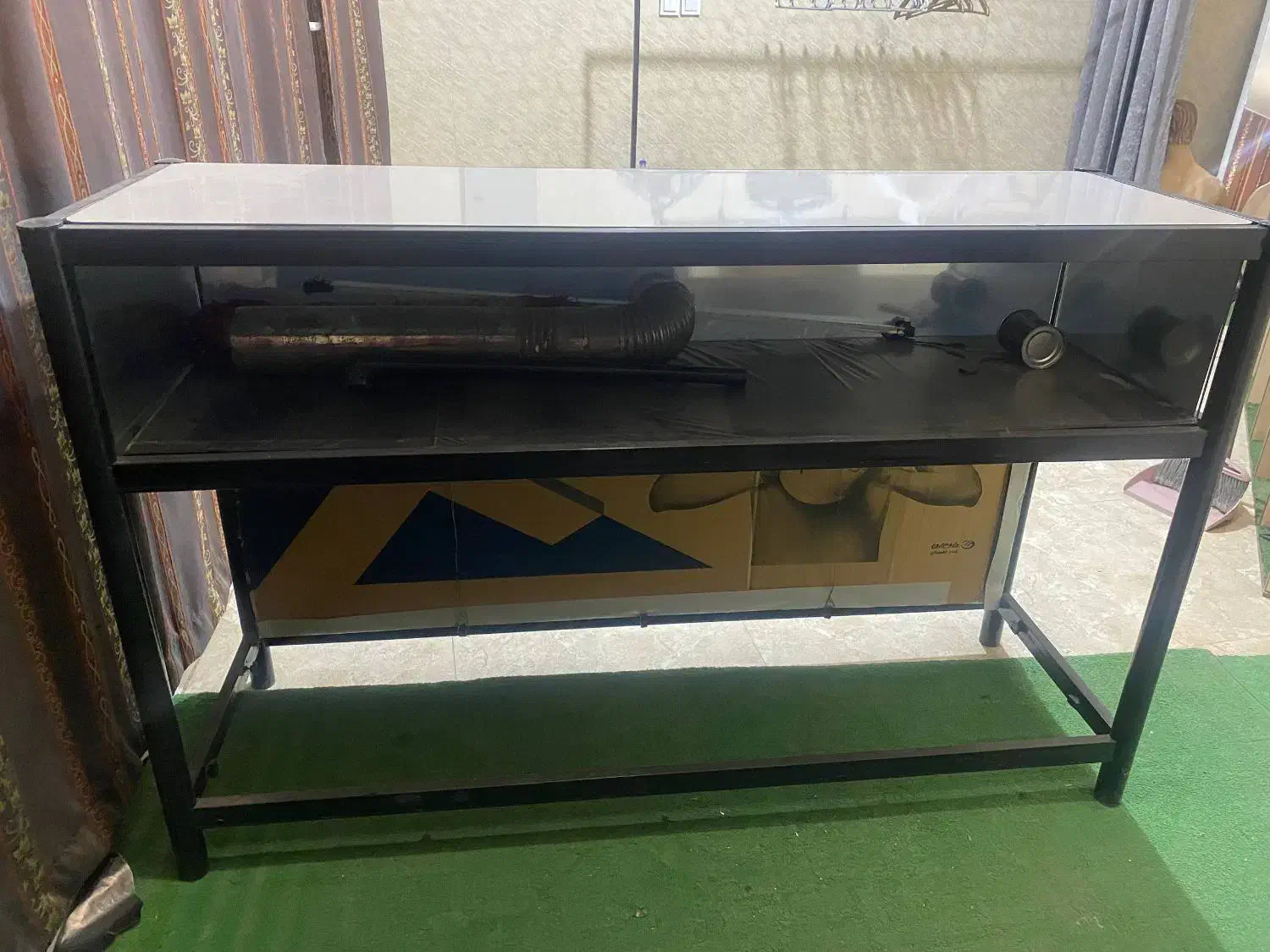 ویترین (پیشخوان)|بوفه، ویترین، کنسول|آران و بیدگل, |دیوار