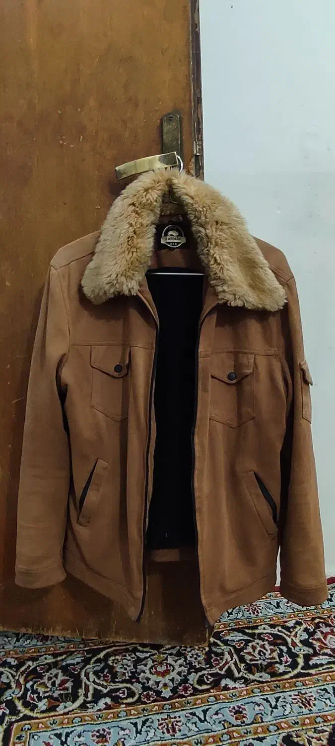 کاپشن|لباس|فاضل آباد, |دیوار