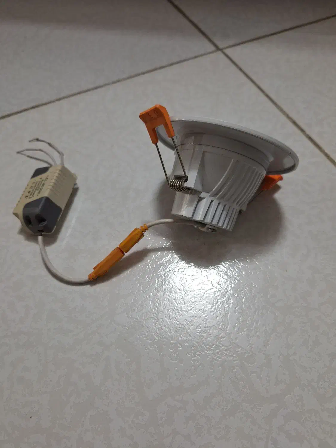 هالوژن led بدنه آلومینیوم ۷وات تعداد ۲۵ عدد|لامپ و چراغ|تهران, شهرک ولیعصر شمالی|دیوار