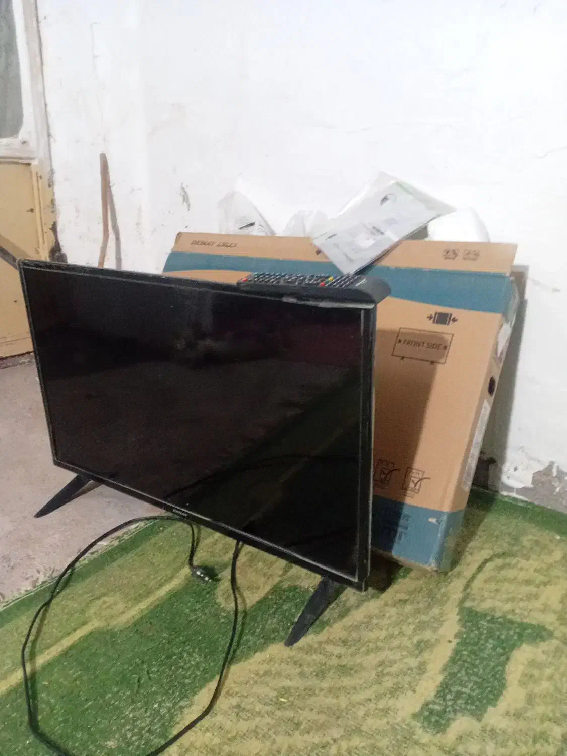 تلویزیون ال ای دی 32|تلویزیون و پروژکتور|زرند, |دیوار