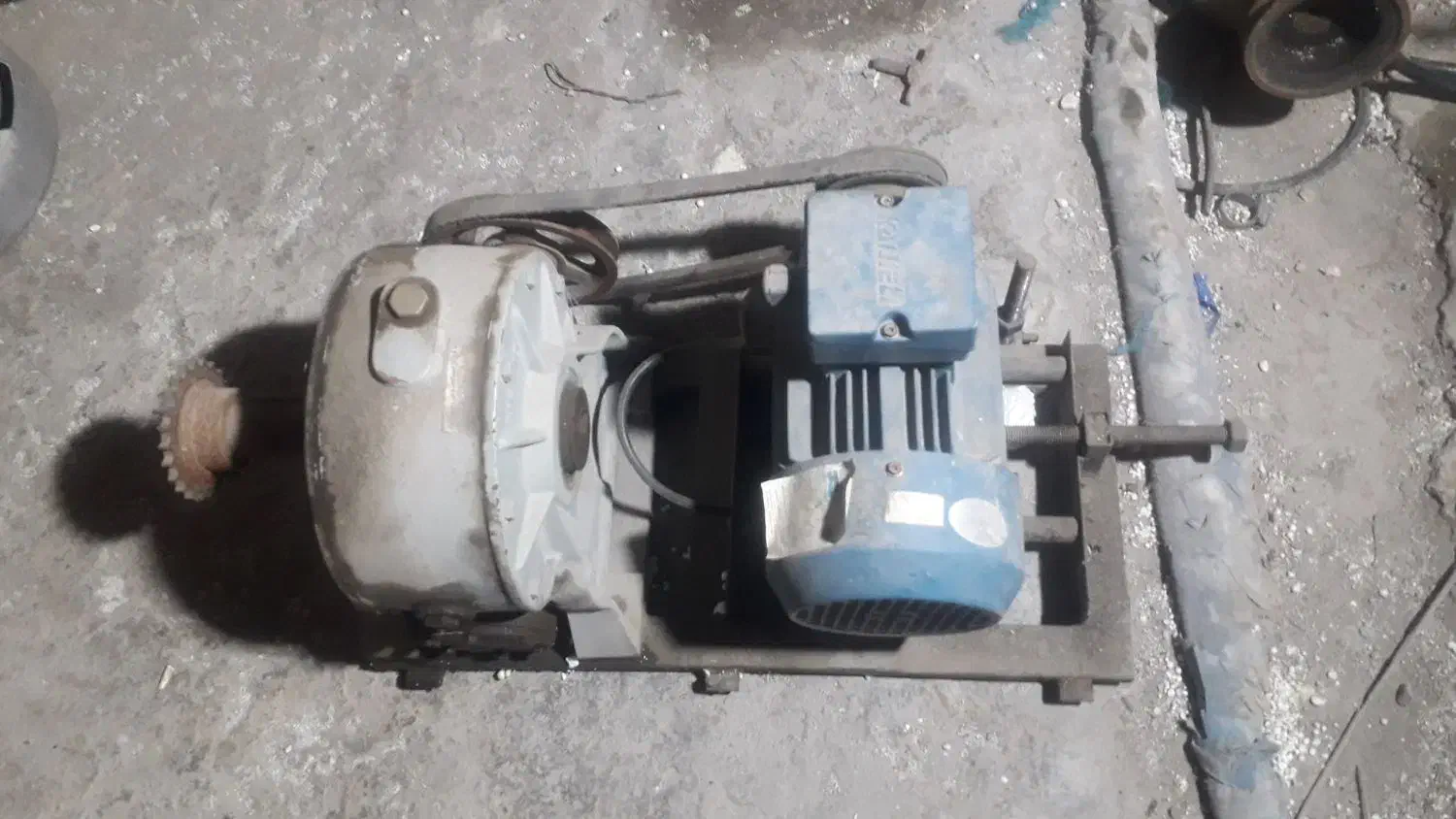 دینام گیربکس ۳فاز|ماشین‌آلات صنعتی|سنندج, |دیوار