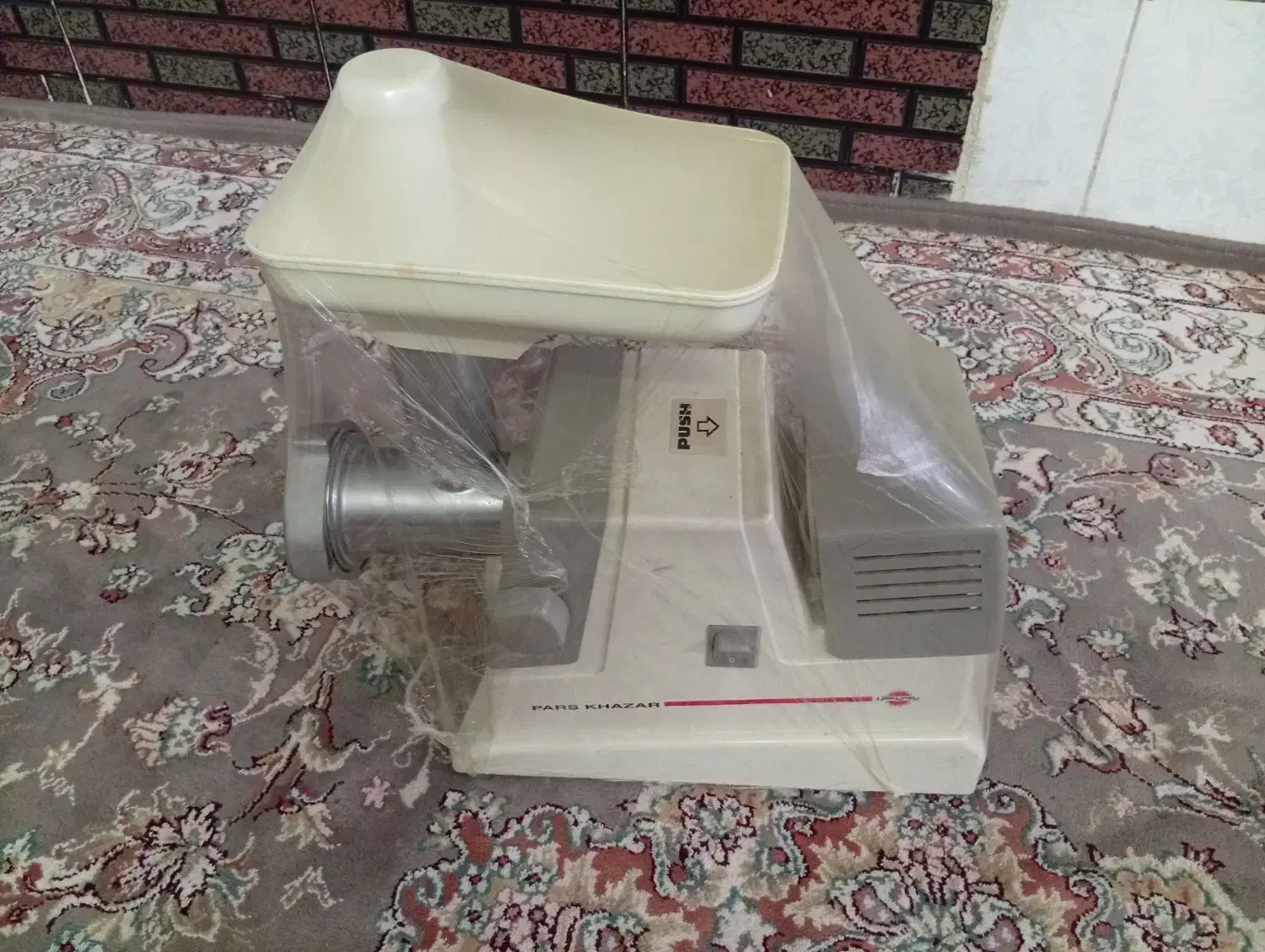 چرخ گوشت|اجاق گاز و لوازم برقی پخت‌وپز|قم, چهل درخت‎|دیوار