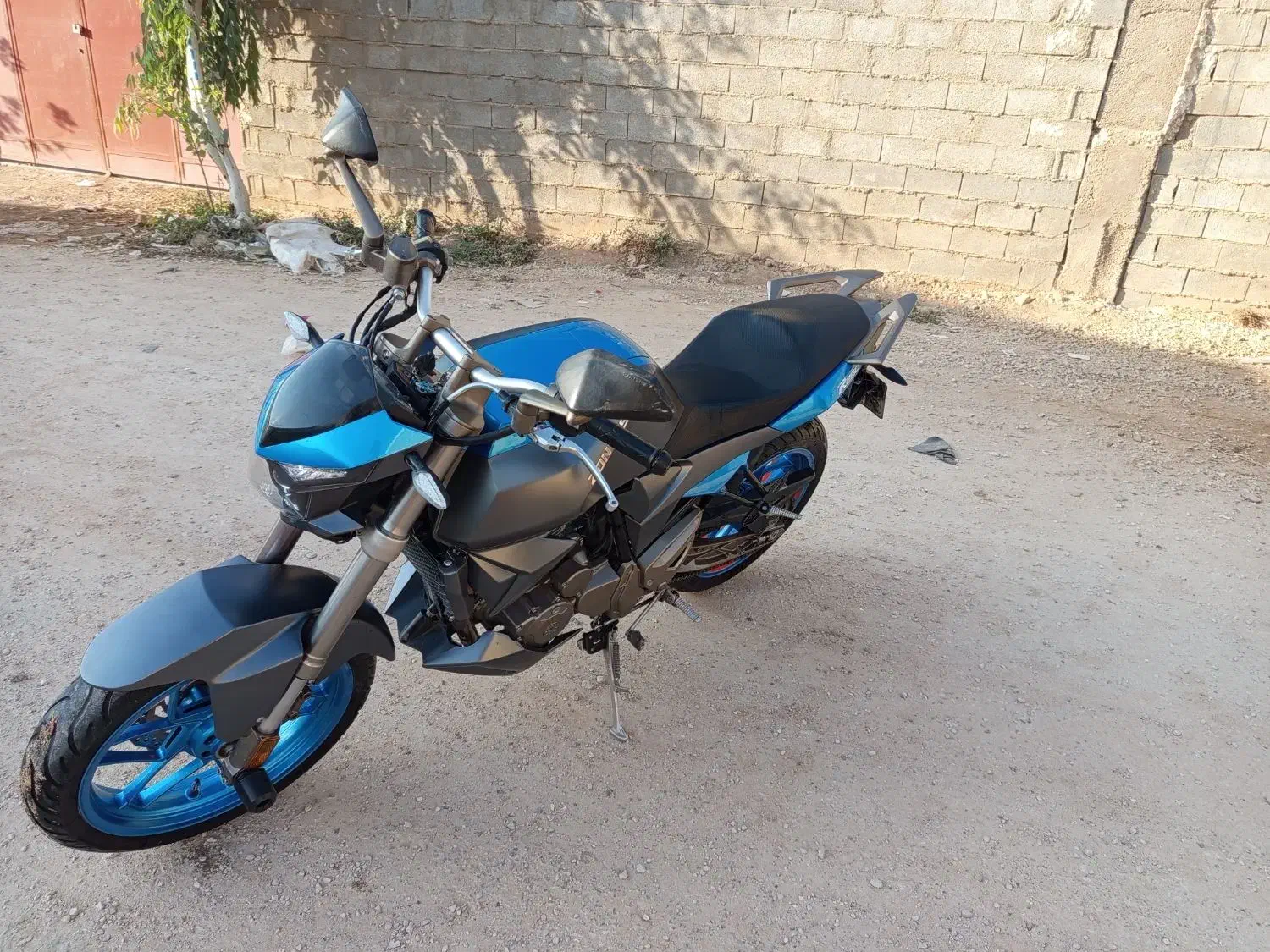 زونتس250R|موتورسیکلت|شیراز, میانرود|دیوار