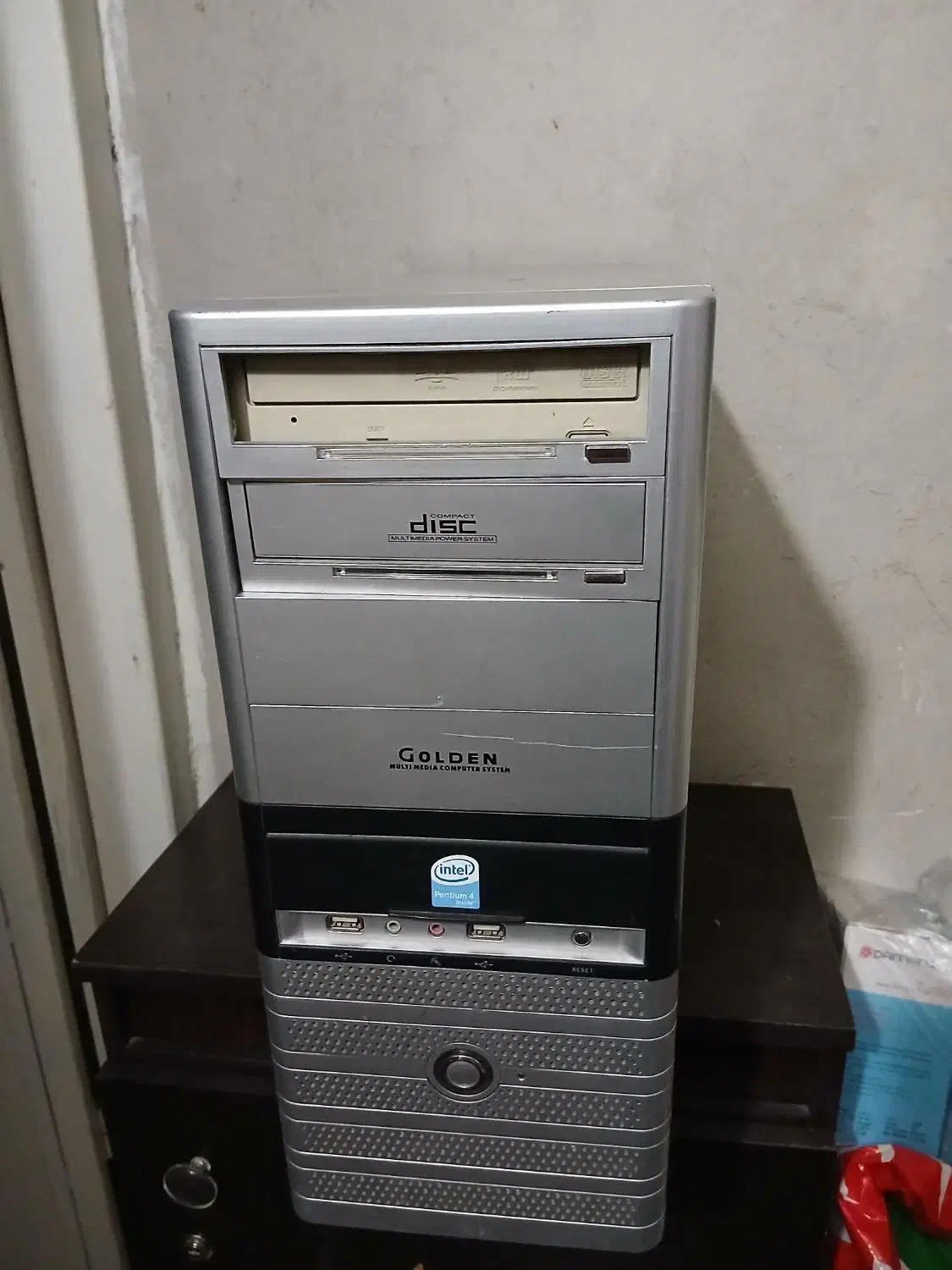 کیس و مانیتور کارکرده|قطعات و لوازم جانبی رایانه|تهران, فلسطین (میدان انقلاب)|دیوار