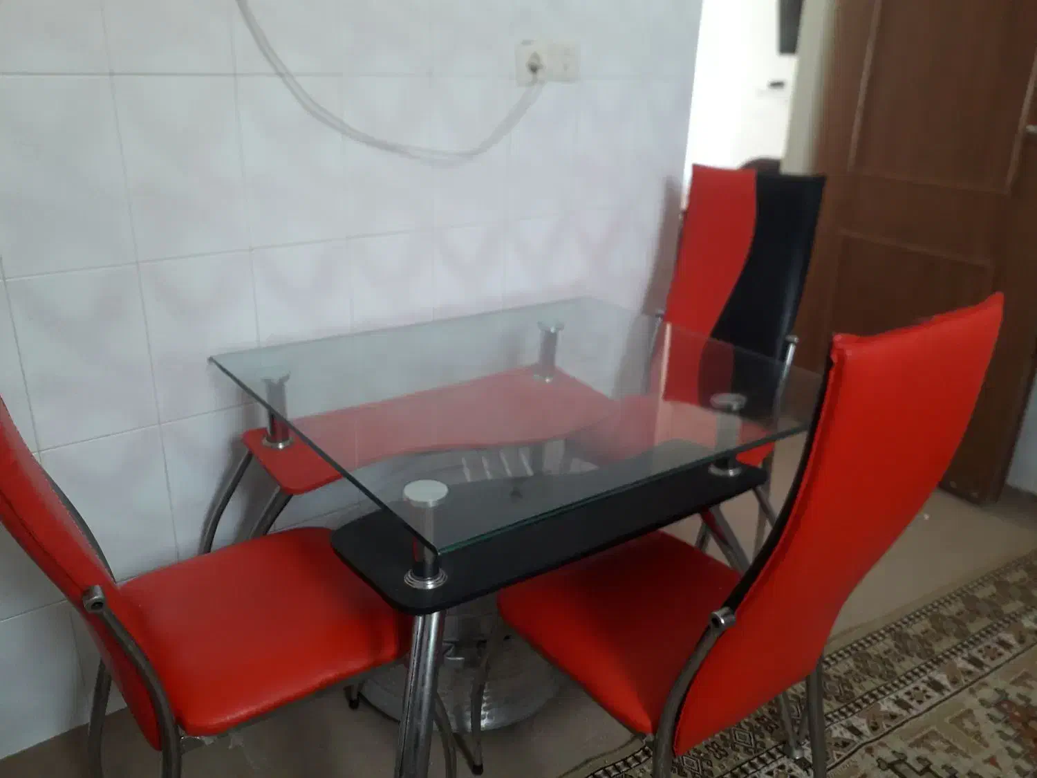 میز و صندلی ۳ عدد|میز و صندلی غذاخوری|فلاورجان, |دیوار