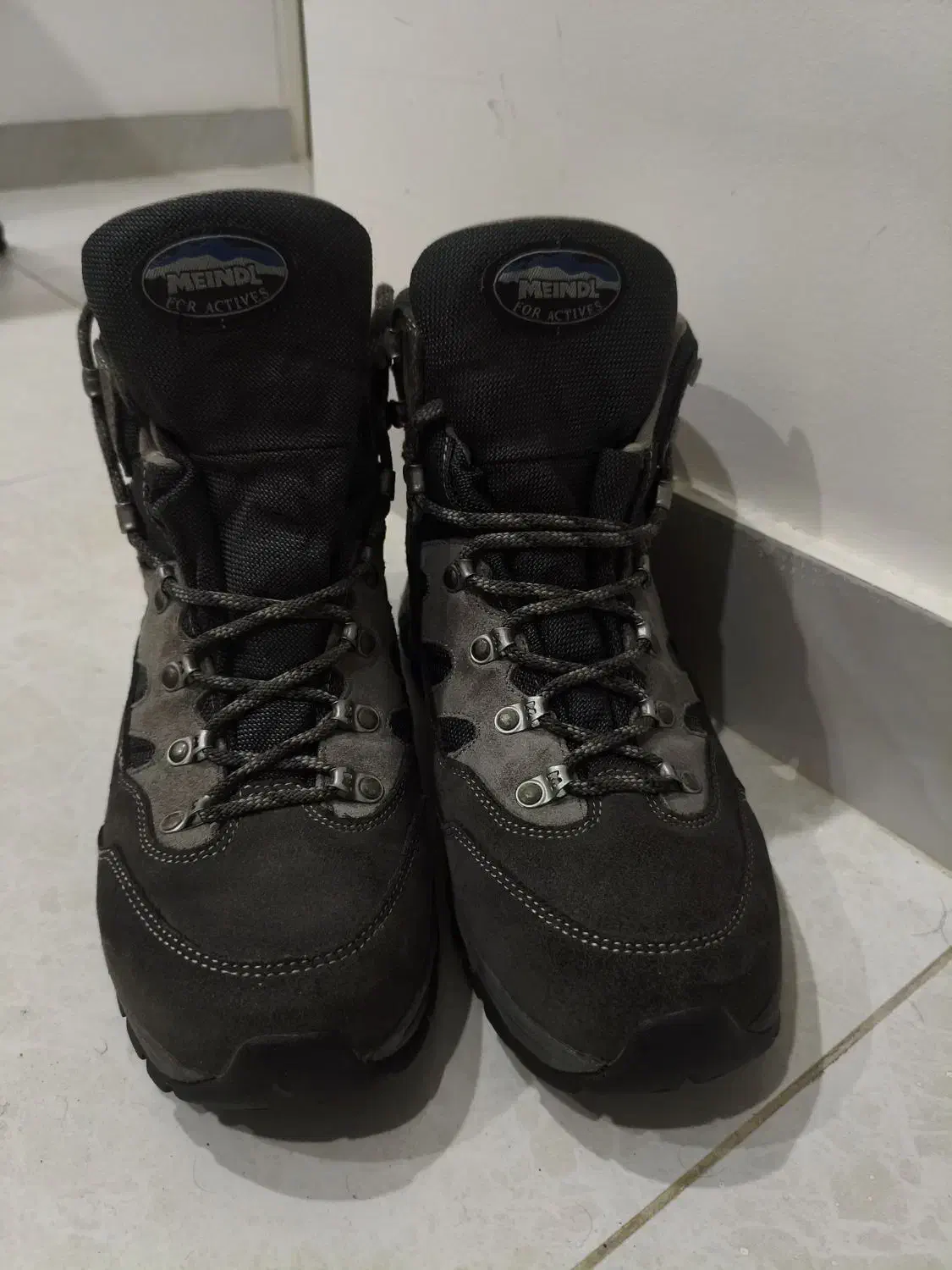 کفش کوهنوردی مندل|کیف، کفش، کمربند|سنندج, |دیوار