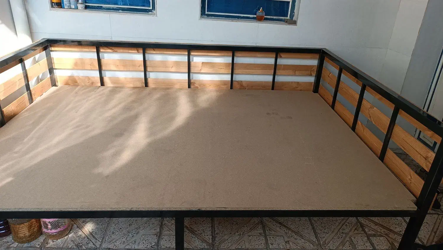 تخت چند نفره|مبلمان خانگی و میز عسلی|کوهدشت, |دیوار