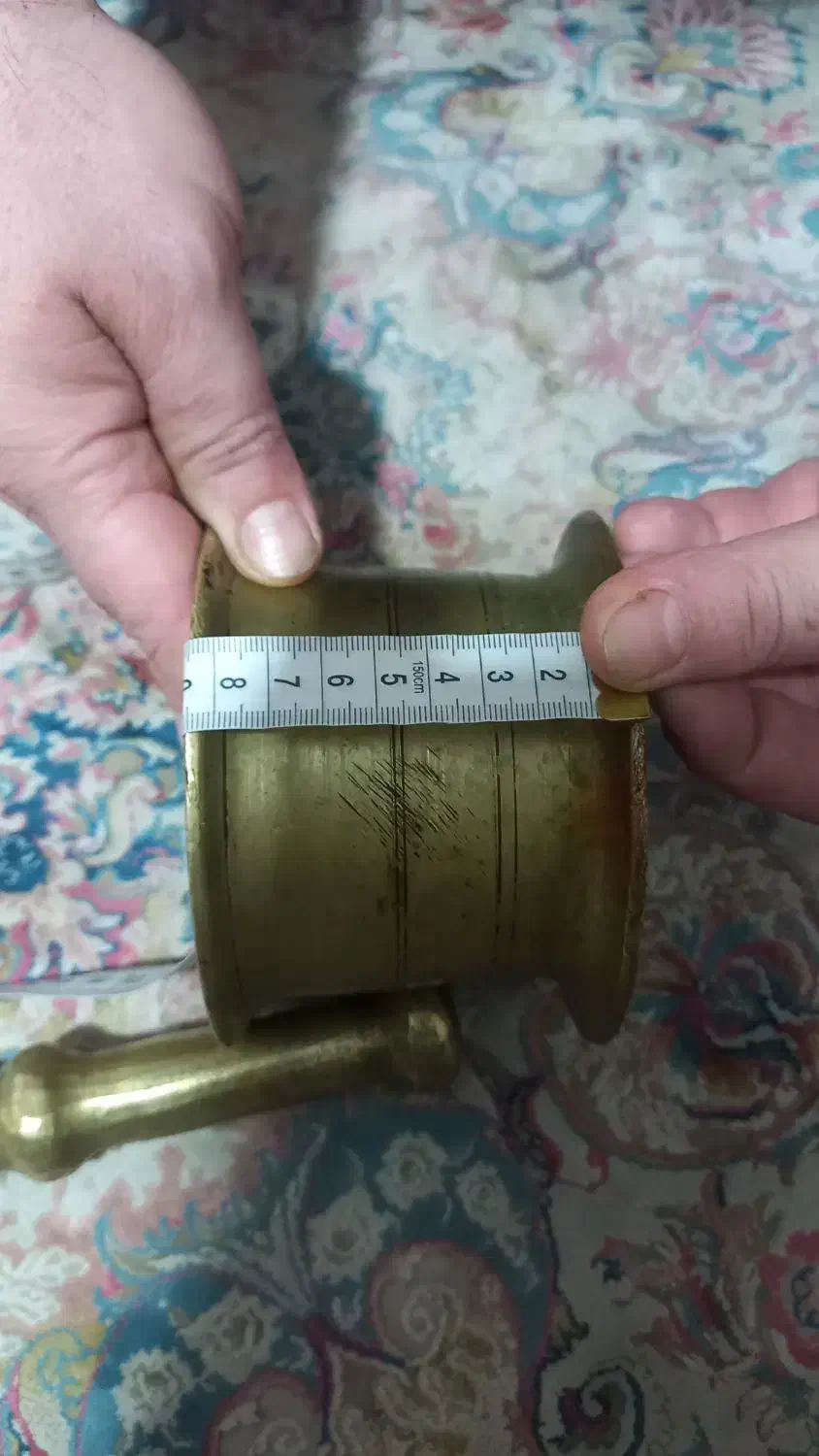 هاون قدیمی وزن حدود دو کیلو وهشت صد|کلکسیون اشیاء عتیقه|تهران, تهرانسر شمالی|دیوار