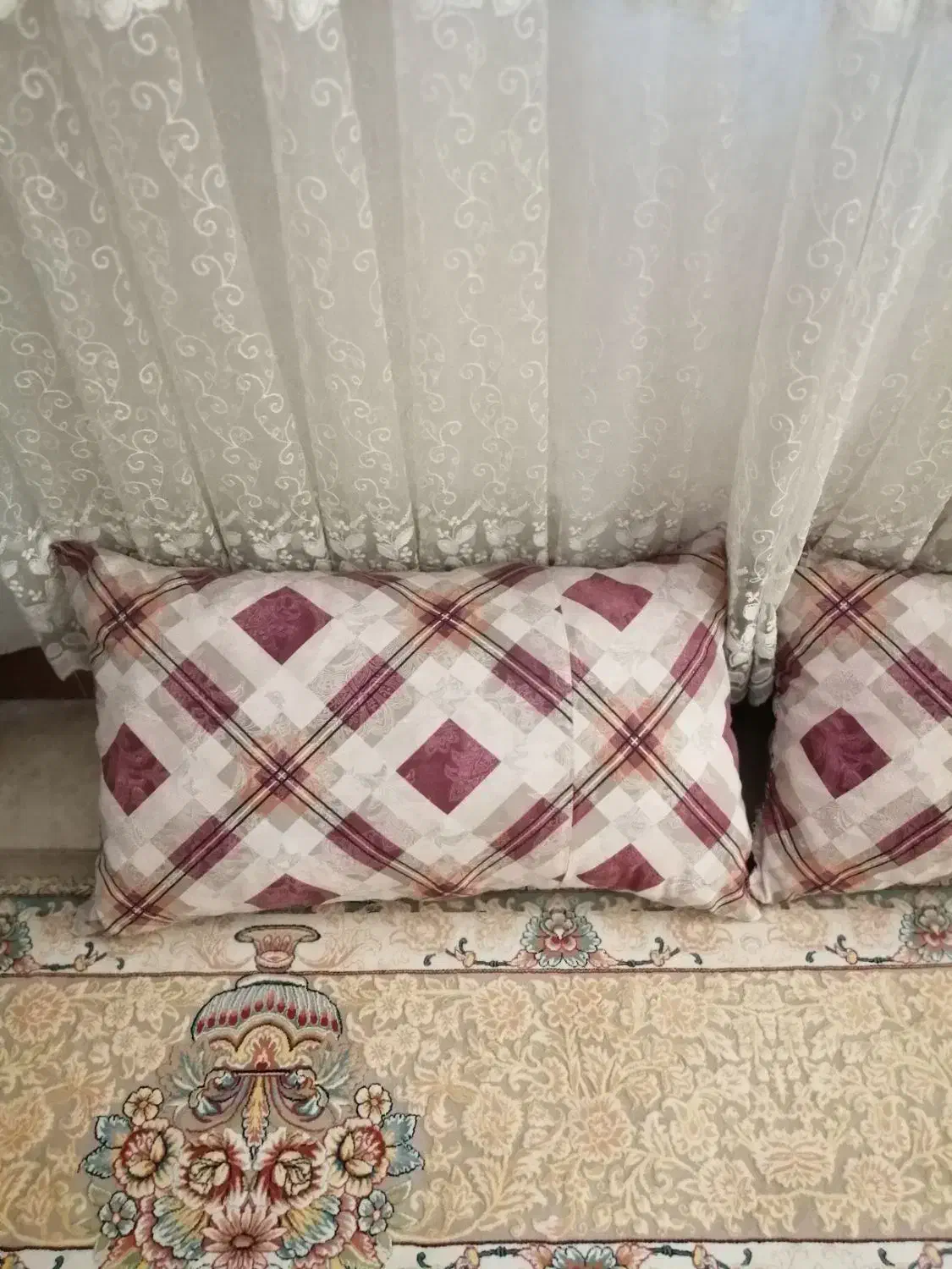 بالشت|رختخواب، بالش، پتو|بیرجند, |دیوار