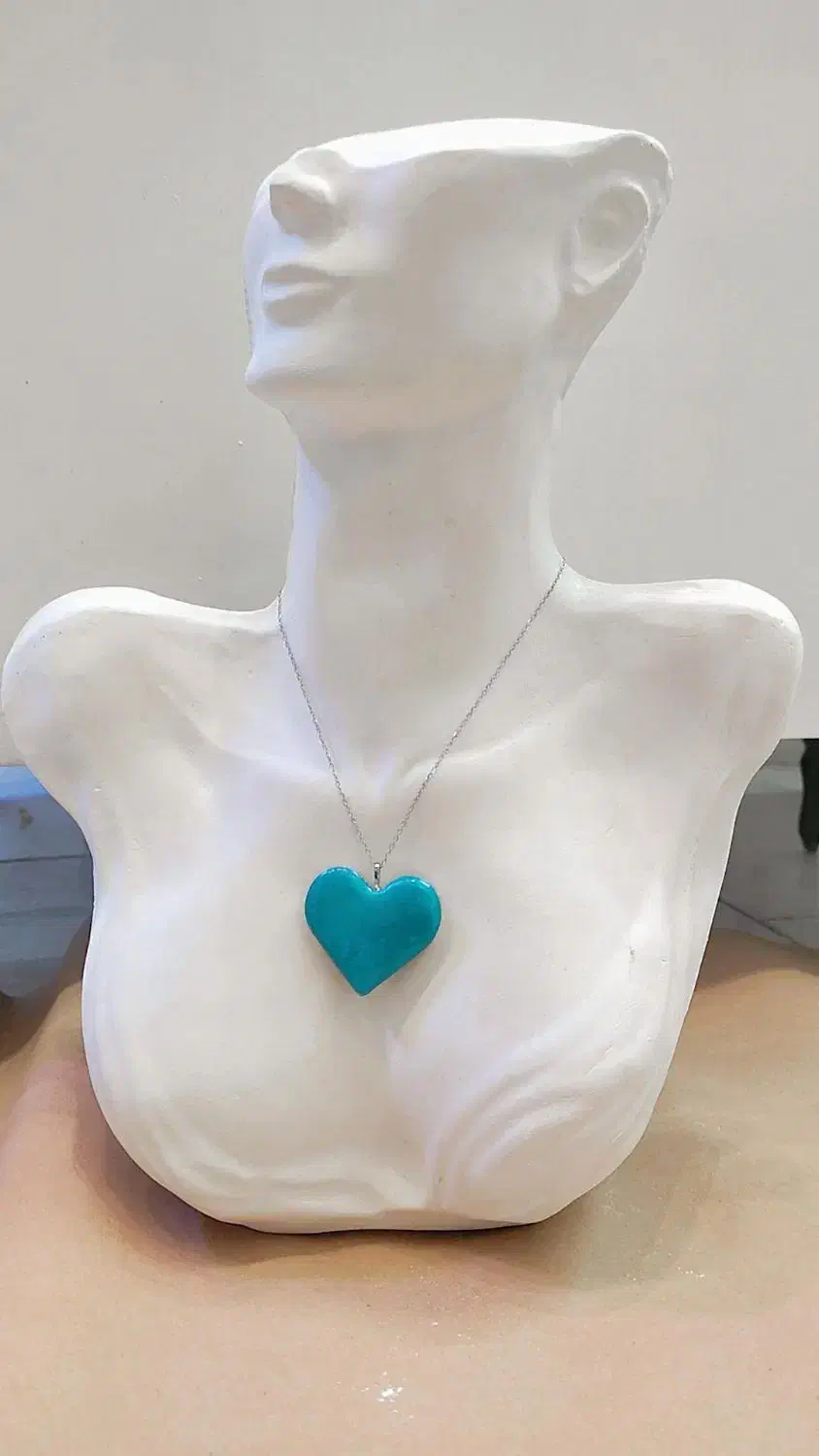 گردنبند رزین|بدلیجات|گلبهار, شهر جدید گلبهار|دیوار