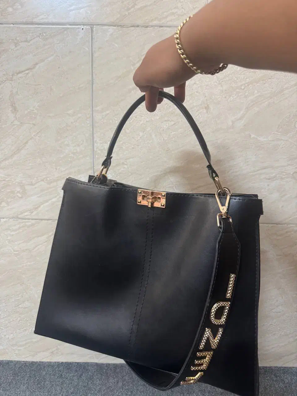 کیف فندی نو|کیف، کفش، کمربند|قدس, شهر‌قدس|دیوار