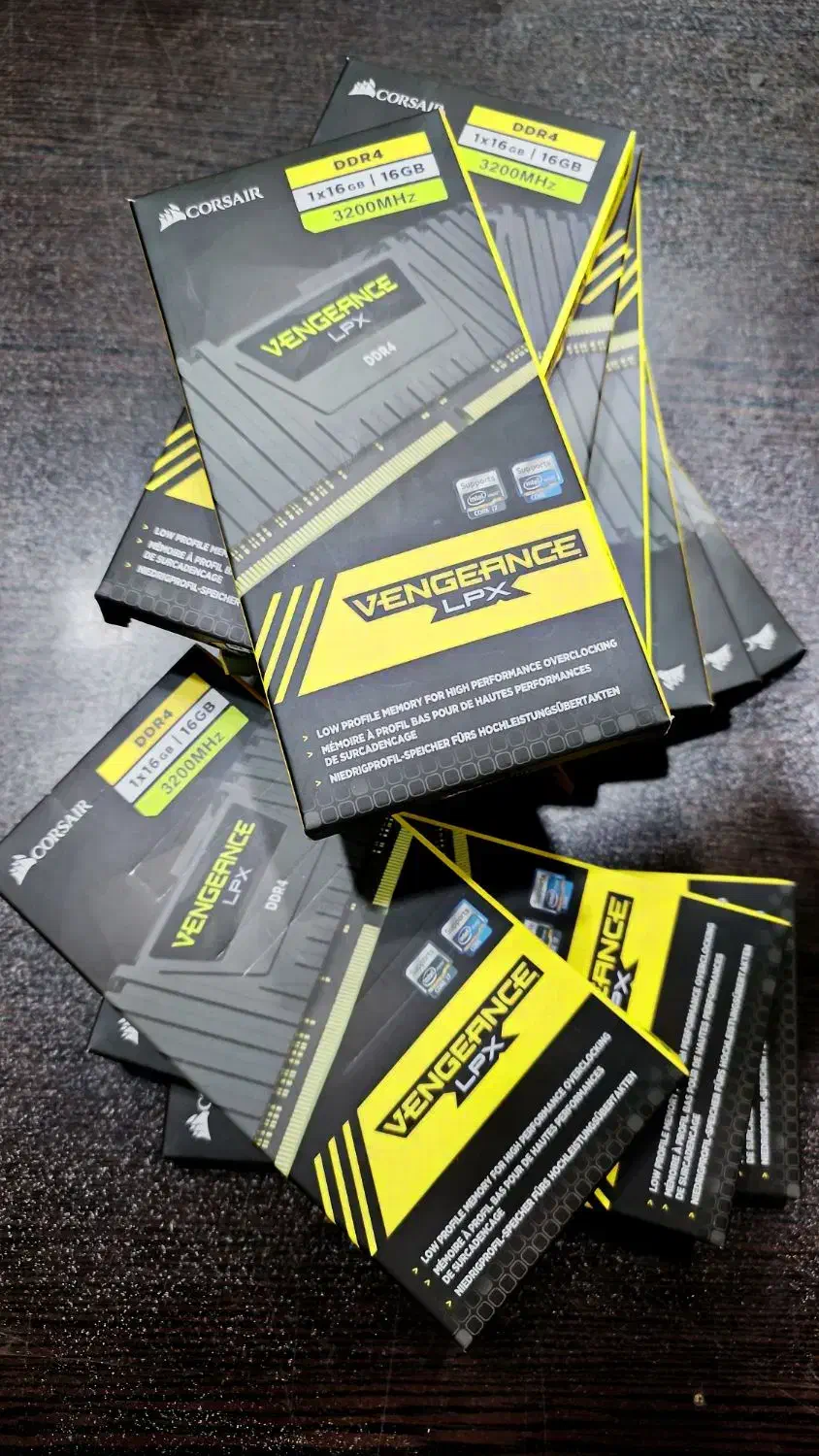 RAM DDR4|قطعات و لوازم جانبی رایانه|تهران, فلسطین (میدان انقلاب)|دیوار