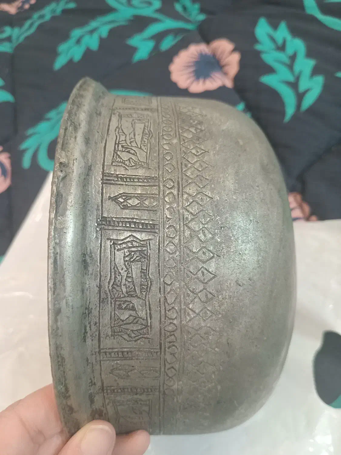 جام عتیقه|کلکسیون اشیاء عتیقه|قم, باجک دو|دیوار